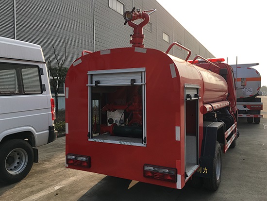 �|�L(f��ng)С�������(q��)ɭ������ˮ��܇(ch��)